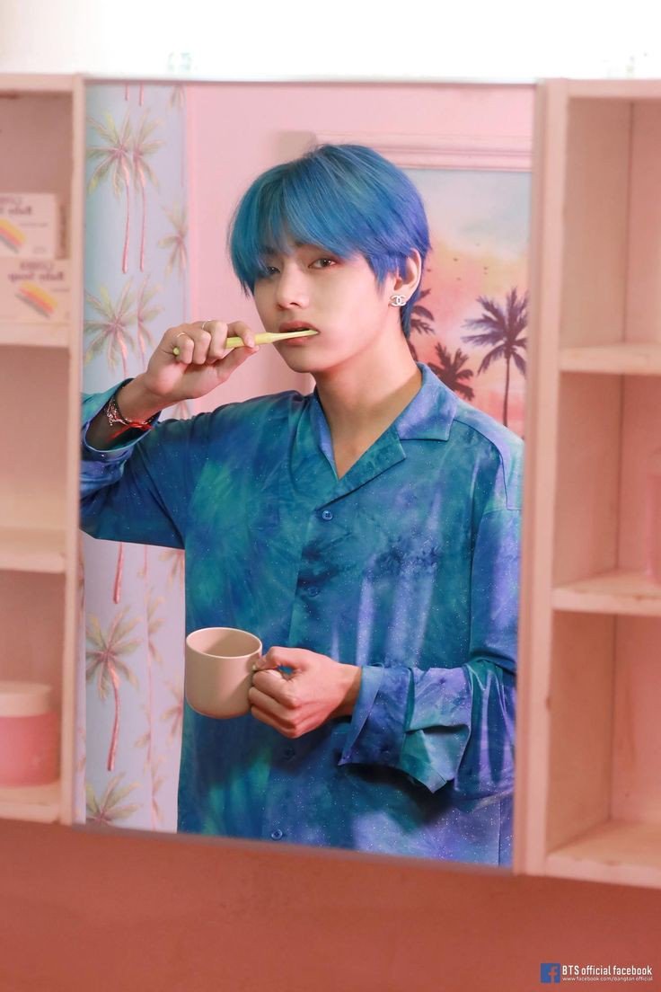luvxhobie's tweet photo. #TaehyungYouArePerfect

✨ você quer as estrelas? Eu te dou! ✨
🎇 Você quer o universo? Eu também te dou! 🎇
🌍 Só não me pede o mundo, por que o meu mundo é você! 🌍💕 https://t.co/pYqEcjQzve