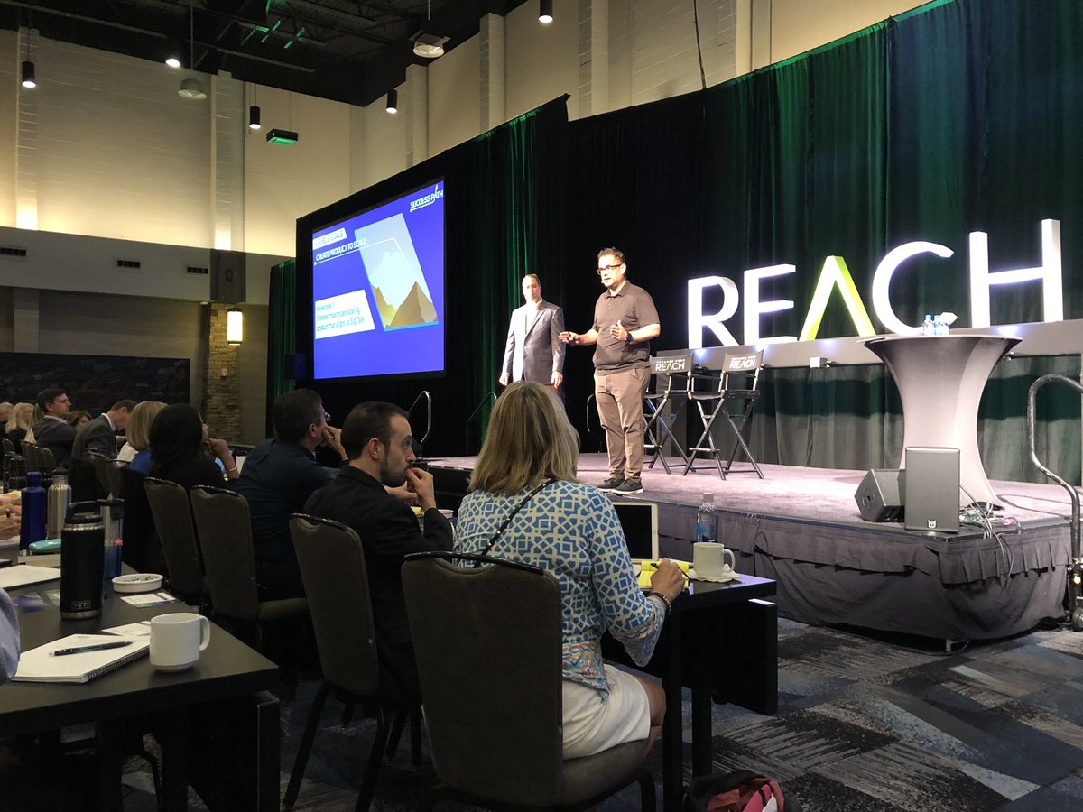 LynGraft's tweet photo. Pat Flynn &amp; Pete Vargas sharing John @ruhlin’s story on stage at #Reachlive #giftology https://t.co/cNbevN4Jnb