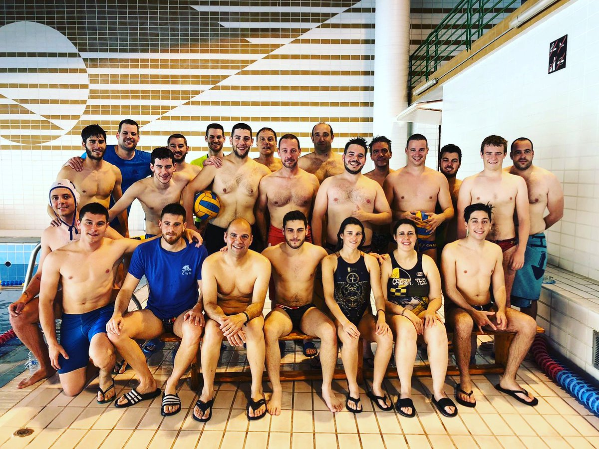 WaterpoloReus's tweet photo. Partit de festa major a Mollerussa 🎉 bon rotllo i bon ambient! 🍻 Victòria final per 2 a 20, seguim! 🔝🤽‍♂️ #waterpoloreus #reus #waterpolo https://t.co/Yj55qMprim