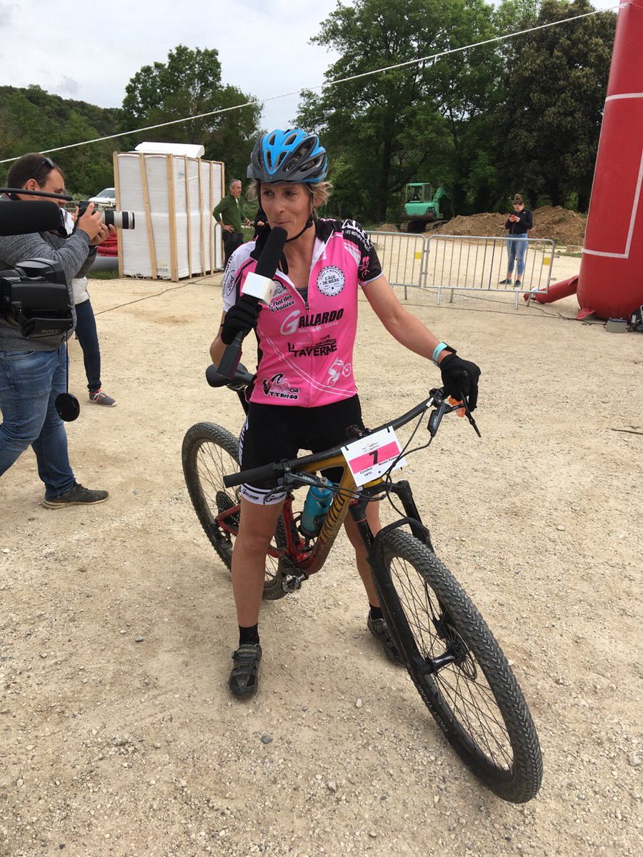 Pompiers04's tweet photo. Titre de championne du monde VTT Uniformes obtenu aujourd’hui à Larnas #Ardeche par l’adjudante Caroline V. du groupement gestion des risques du @SDIS04 ! Un très grand bravo pour elle ! #Effort #Engagement @DDSIS04 https://t.co/LJON3wm48u