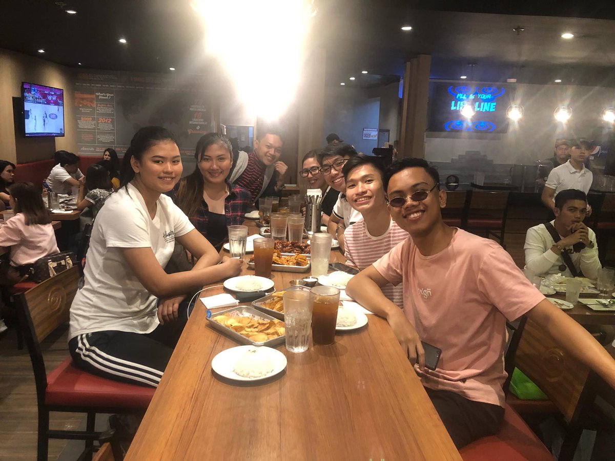 ndrpnts's tweet photo. just a simple picture with a BIG MEMORY that was made with REAL FRIENDSHIP. #SinceJuniorHigh #MissingThemAlready #Pwe https://t.co/yXdrJLb38v