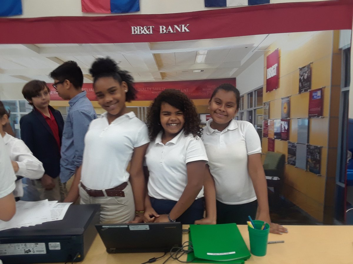 LutterJocelyn's tweet photo. JA BIZTOWN! So much fun for the 5th graders! @SouthOliveTiger @MichelleReadWPB https://t.co/iU1tmvM2u7