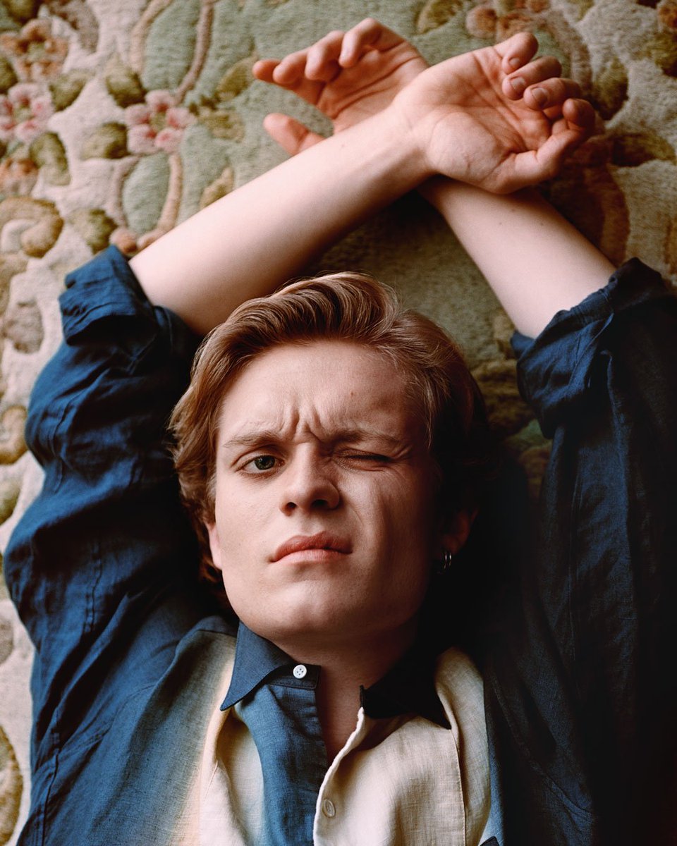 LoeweOfficial's tweet photo. #LOEWESS19 featured in @theHOMMEplusmag
Photography #AlasdairMclellan
Featuring #TomGlynnCarney https://t.co/xEQmMtp7PE