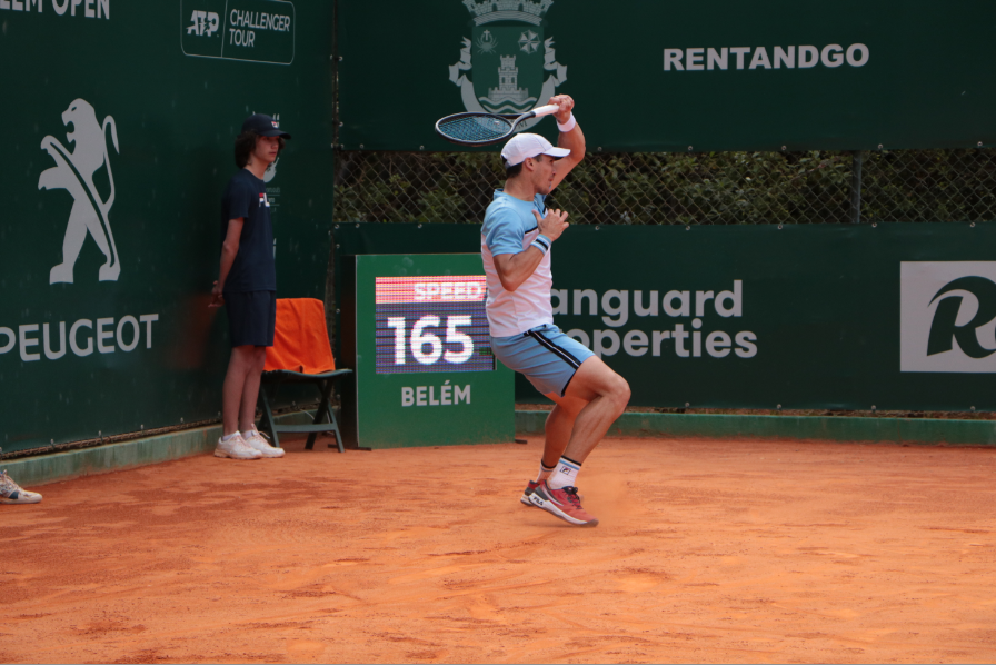 LisboaBelemOpen's tweet photo. Resumo das meias-finais de singulares e da final de pares. Facundo Bagnis e Roberto Carballés numa grande final pelo título. Texto de Hugo Ribeiro e fotografias de Beatriz Ruivo: https://t.co/WswjqJZUEW https://t.co/DSgnfgXUmz