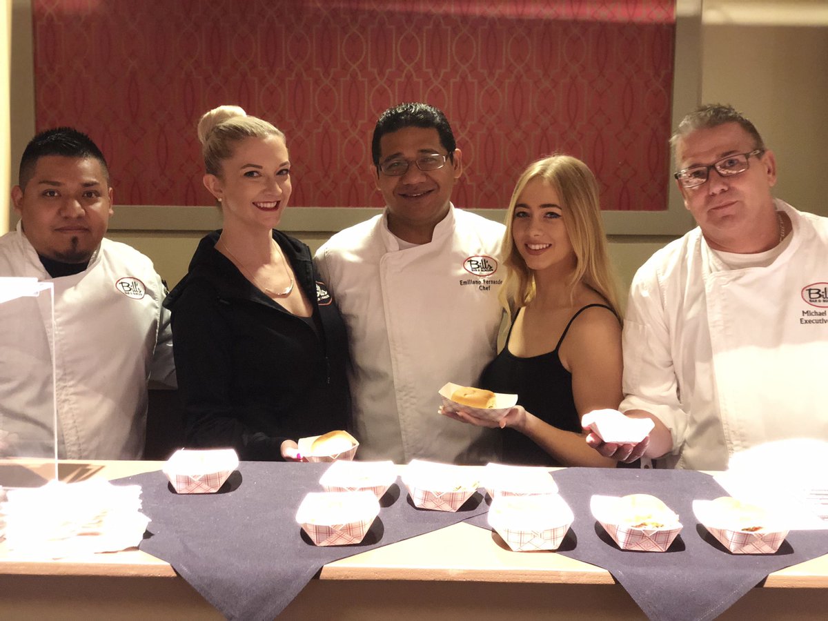 goldennuggetac's tweet photo. Happy #BurgerBash day!!! π
We may be biased, but we think @Vic_n_Anthonys, @BillsBarNBurger, and #MichaelPatricks have the best burgers! https://t.co/AzA47EbTHm