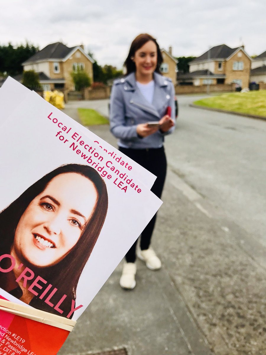 COReillyLabour's tweet photo. A great #Newbridge #LE19 reception today on our Saturday Bumper canvass- desire for change is palpable.🌹We have no Labour councillor in our area, please support us to change that!  #VoteCOR4CoreValues #Time4NewIdeas We gained a new furry recruit along the way ...😎🤓 🐶🐶🗳🗳🗳 https://t.co/NvwmaIVHF9