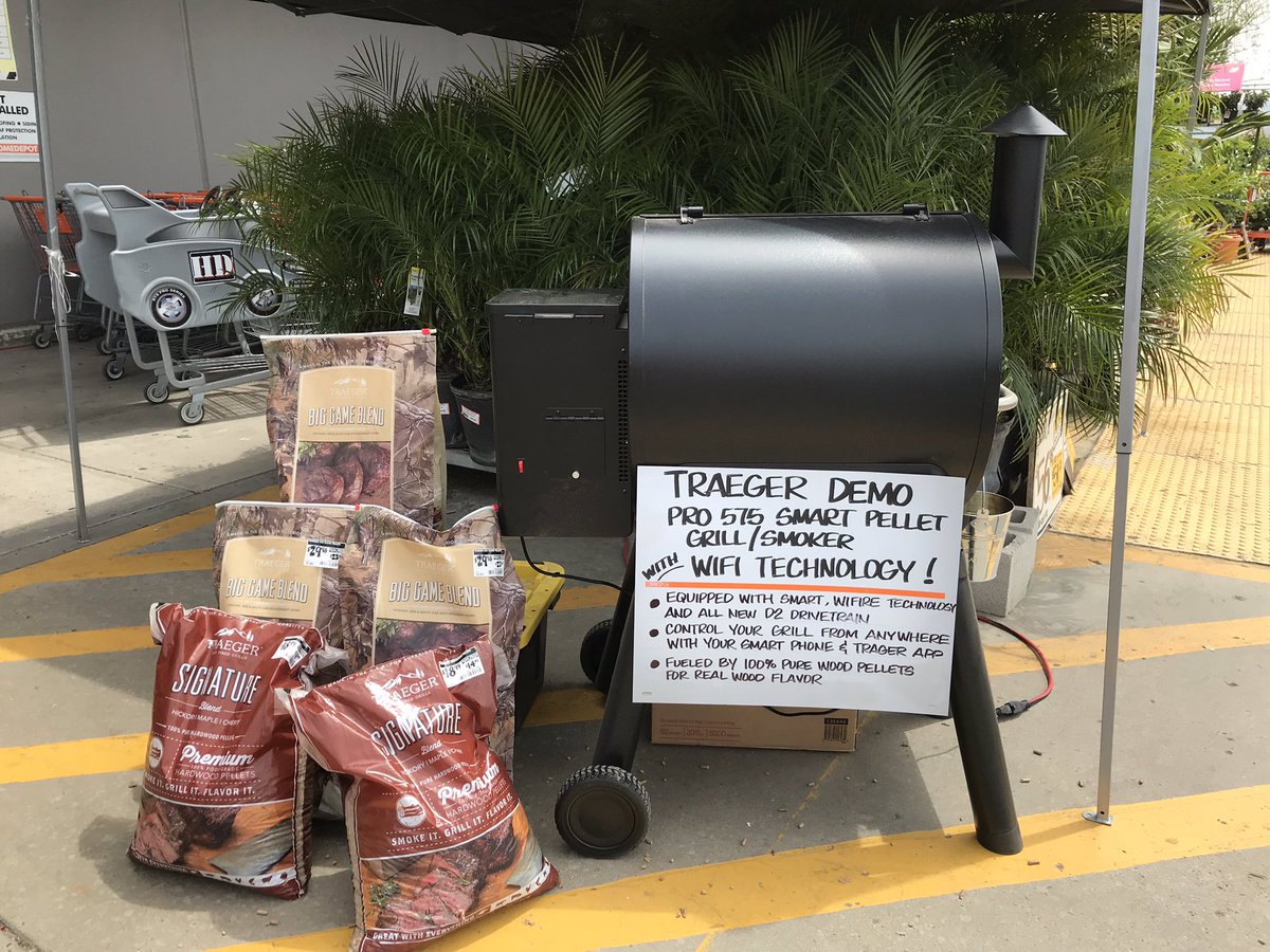 NealJohnson37's tweet photo. #669 The Ranch taking full advantage of the great weather and national Traeger Day to inform our customers of this amazing smoker/grill. Lunch menu = Sirloin tips &amp; roast veggies 🥩🌶🌽 @Aaron_C_Gomez @NotoKara @spmdrmm @sam_rosenbergHD @Fernando_0669 https://t.co/SthOuDIaNI