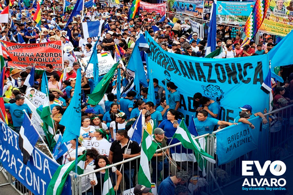 SedCom_Ch's tweet image. ¡Viviendas para todos! 
En 13 años triplicamos la cantidad de viviendas populares, construidas o reformadas. De 51.821 en 2005 a 151.058 en 2018. #sigamoscambiandojuntos