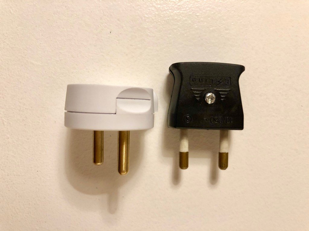 sinding82's tweet photo. Designer stikpropper. Få fladskærmen helt ind til væggen... https://t.co/UZ48qsaoNZ https://t.co/6hP88BXYcE