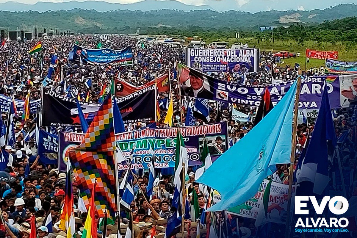 SedCom_Ch's tweet image. ¡Viviendas para todos! 
En 13 años triplicamos la cantidad de viviendas populares, construidas o reformadas. De 51.821 en 2005 a 151.058 en 2018. #sigamoscambiandojuntos