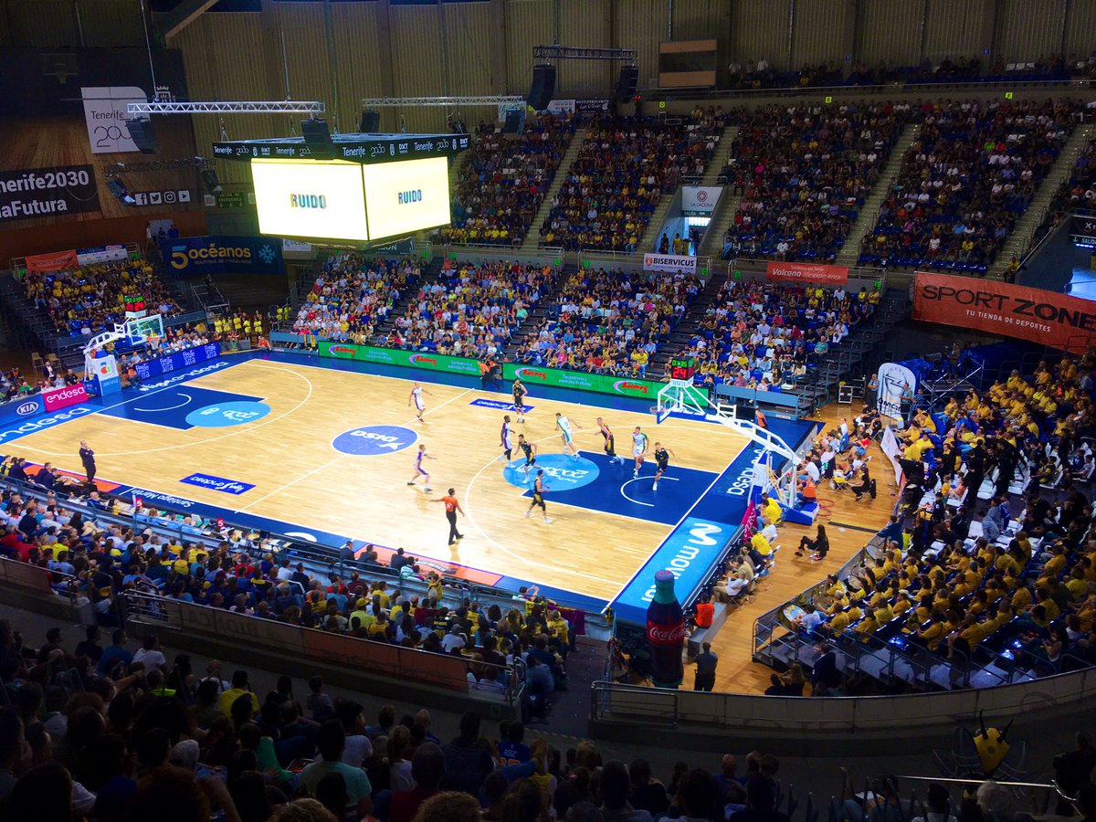 Yendy_Hernandez's tweet photo. La maquinaria anotadora del #Unicaja marcó un potente ritmo ganador.
#IberostarTenerife acusó el día gris de tiradores como #Beirán o #Richotti. Además, #Abromaitis llegó muy tarde.
Los de #Canarias pueden alcanzar #PlayOffs pese a la derrota.
#LigaEndesa (85-92)
#RadioEstadio https://t.co/ThHq3vambz