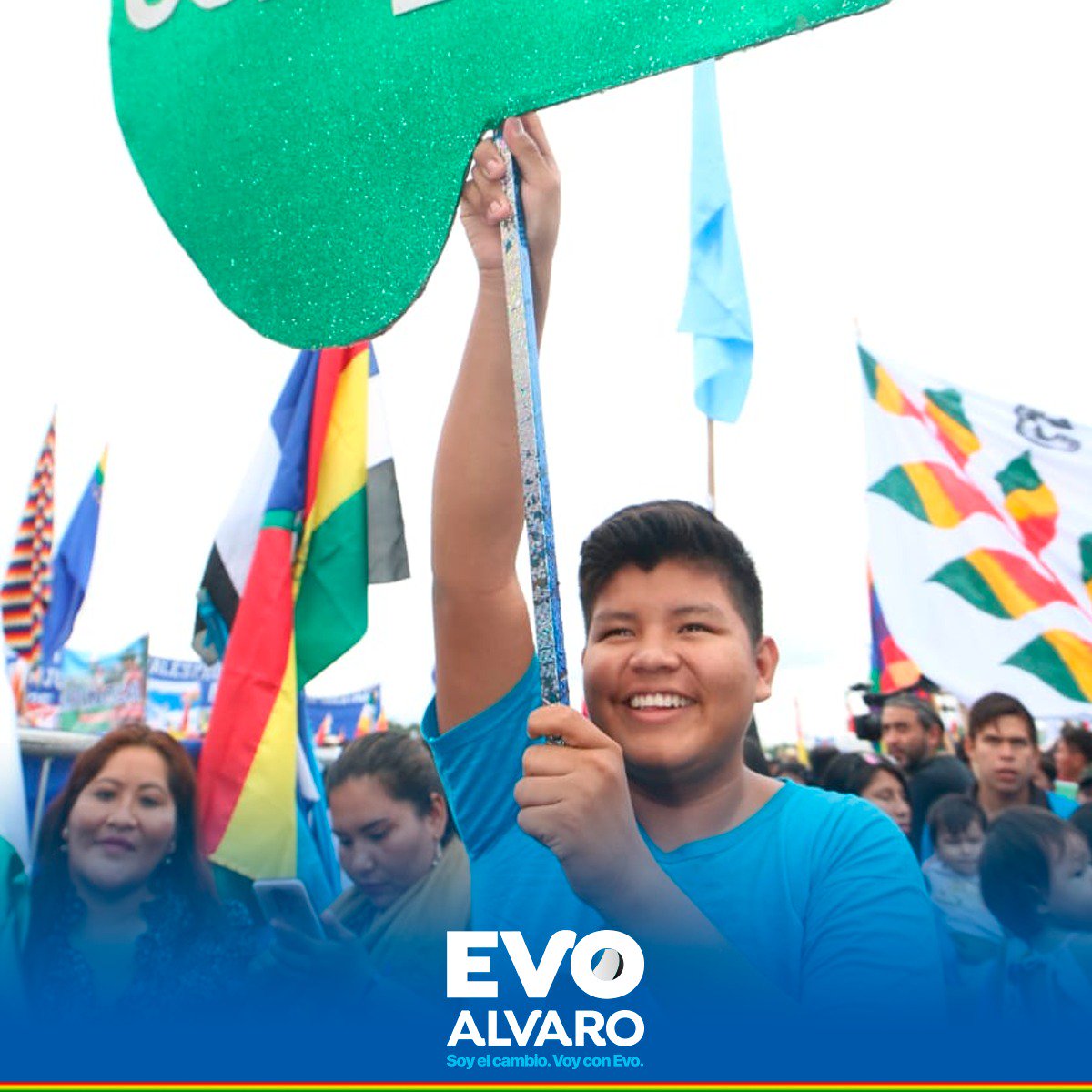 SedCom_Ch's tweet image. ¡Avanzamos a toda potencia! 
Desde el 2005, el PIB se multiplico por 4, la deuda externa bajó a la mitad y la inflación disminuyo a 1.5%. #sigamoscambiandojuntos