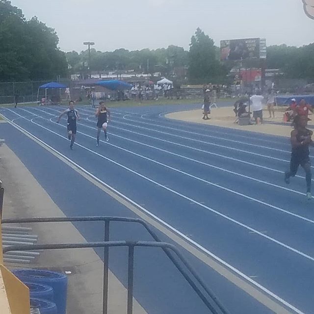 ManteoTrack's tweet photo. Congrats to the 4x200 team on a great race! #manteohs #manteotf #ncstatechampionships #trackandfield https://t.co/zKoP2vdMh2 https://t.co/rGSMj745Bz
