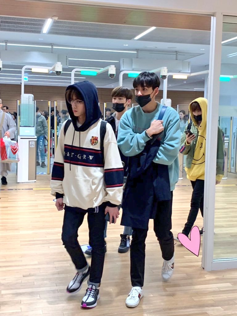 palimmms's tweet photo. แกดูส่วนสูงเขาสิ ฮือ ชุ้นจาบ้าตายๆๆๆๆ #luxiao #lujun https://t.co/jJiAAzBfxZ