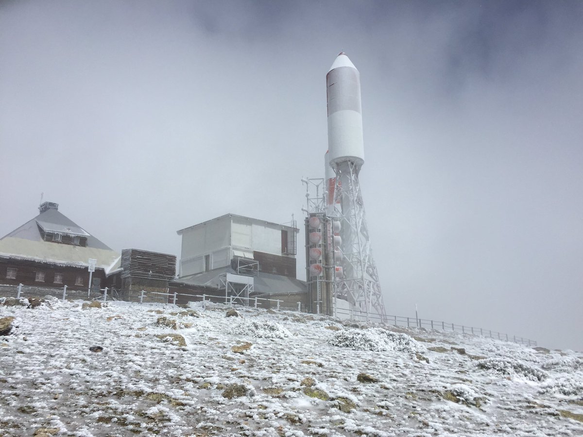 copadehierro's tweet photo. Viento del Noroeste, temperaturas bajo cero y visibilidad reducida en zonas altas del #Cross3refugios vente preparado para disfrutarlo https://t.co/Nb9bcS3kzj