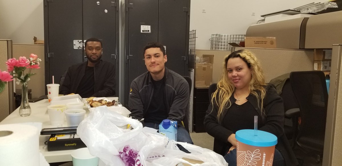 Bayside Heavy Hitters getting ready for the Afternoon Rush!@Chidalgosaez <a href="/brittblade/">Bill Brittingham</a> <a href="/ritasprintnyc/">Rita Werth</a> <a href="/Sprint4NYNJ/">Sprint4NYNJ</a>