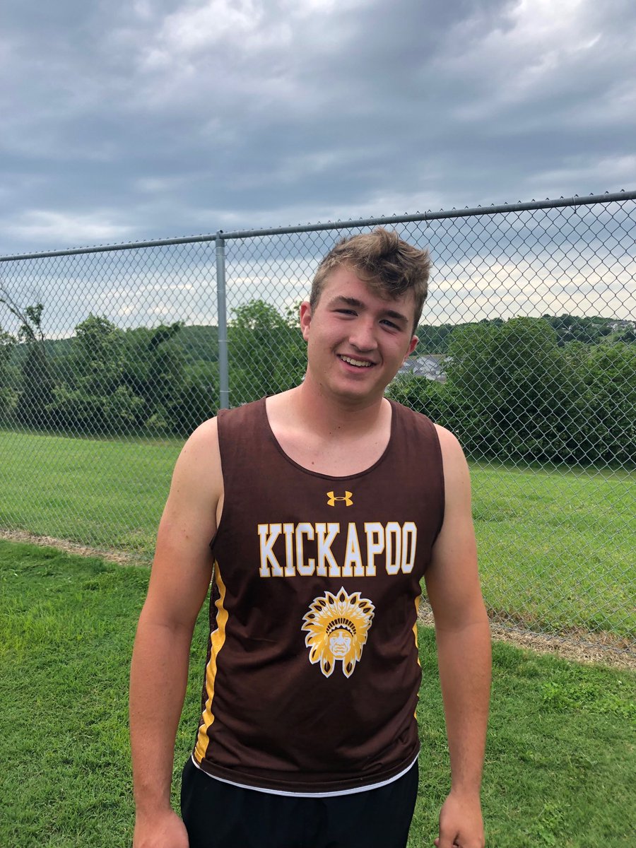 XCChiefs's tweet image. Captain clutch delivers on his final throw to qualify for state. Three time qualifier!