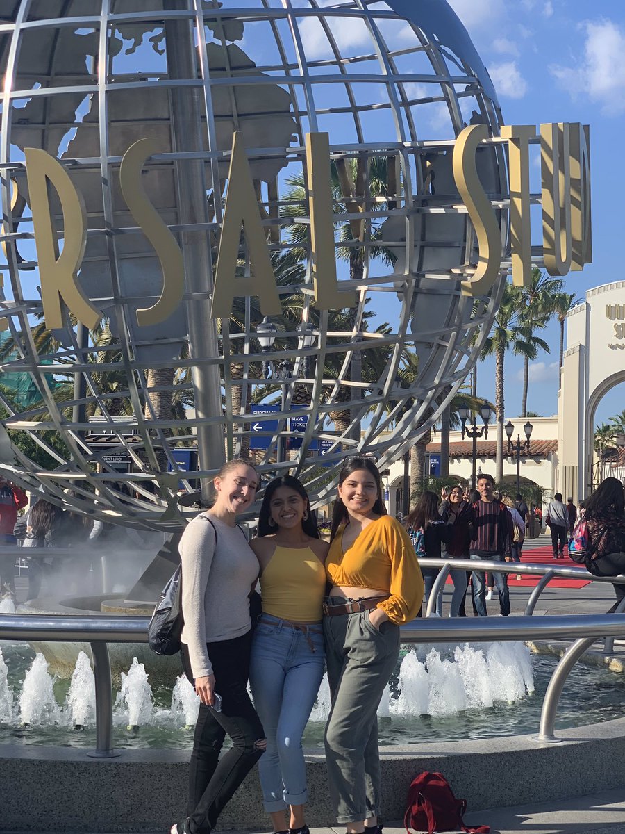 jordaabradley11's tweet photo. Best. Night. Ever. 🤪🤙🏽
#gradbash2019 #universalgradbash https://t.co/vpTMKuDQ6O