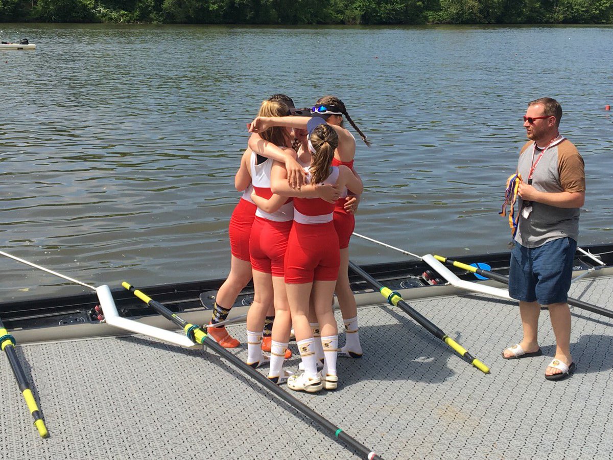 dmchsofficial's tweet photo. They hoped to make the semis and ended up with a silver, after a hard fought final at Stotesbury in Philly. Amazing performance ladies! 💕🥈#Redsrowing ⁦@niagaracatholic⁩ ⁦@ncaa_niagara⁩ ⁦@bpsportsniagara⁩ https://t.co/7L5CQ2k9FT
