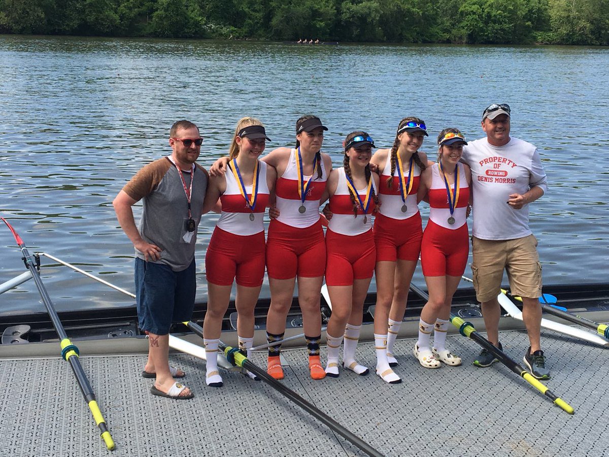 dmchsofficial's tweet photo. They hoped to make the semis and ended up with a silver, after a hard fought final at Stotesbury in Philly. Amazing performance ladies! 💕🥈#Redsrowing ⁦@niagaracatholic⁩ ⁦@ncaa_niagara⁩ ⁦@bpsportsniagara⁩ https://t.co/7L5CQ2k9FT