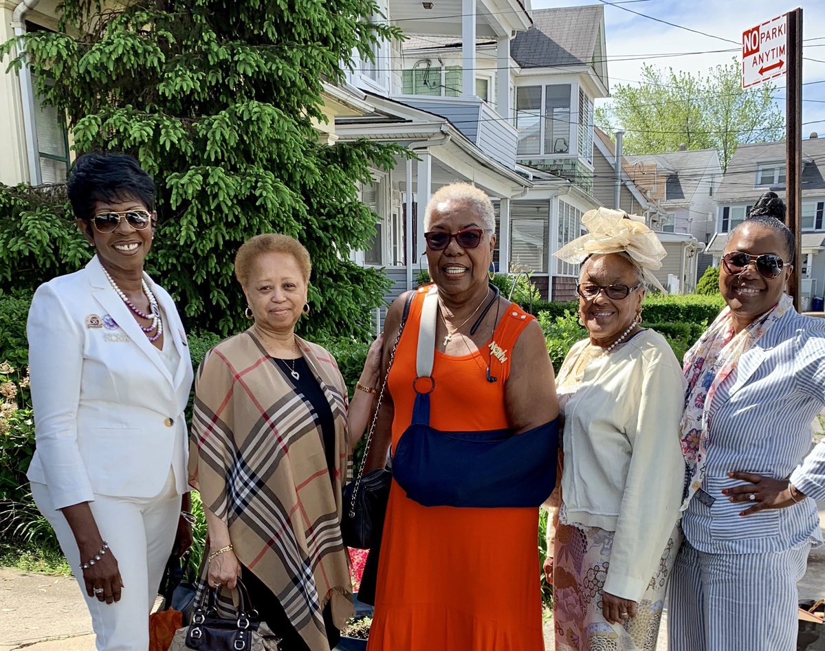 janetlleslie's tweet photo. 5.18.19
National Council of Negro Women, Inc. ** Bethune-Height Recognition Program ** Russo’s on the Bay, NY
45th Annual Awards Luncheon ** #NCNW 

@ByfieldDr @Sissyy618  @mnmeyers  @virginiaallen @ayanni_7  @ncnwne @GiftofL https://t.co/5S3K0kdp2b
