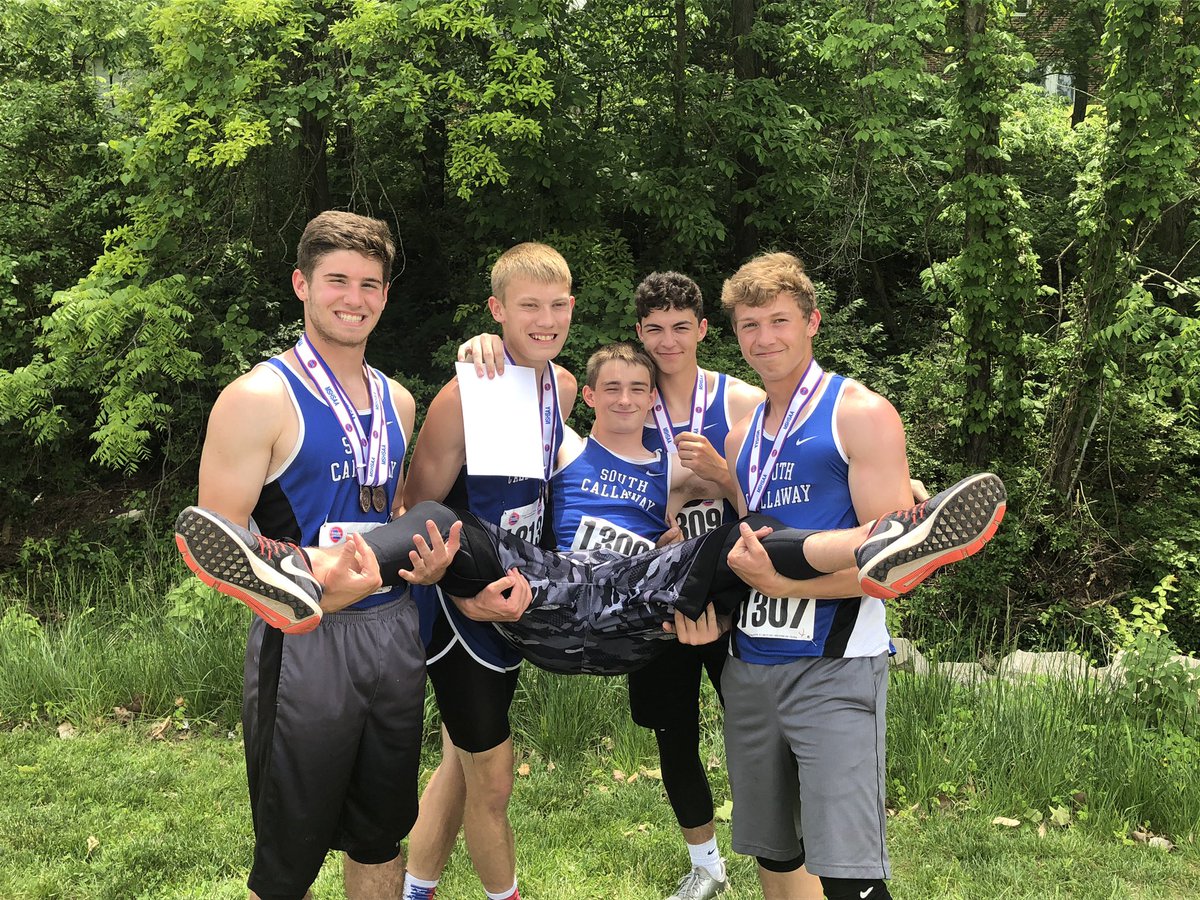 SCBulldogTrack's tweet photo. Nice job, Bulldogs! Proud of all your accomplishments this season! Looking forward to several more years together! 🐾💙 https://t.co/nxaDROFDCn