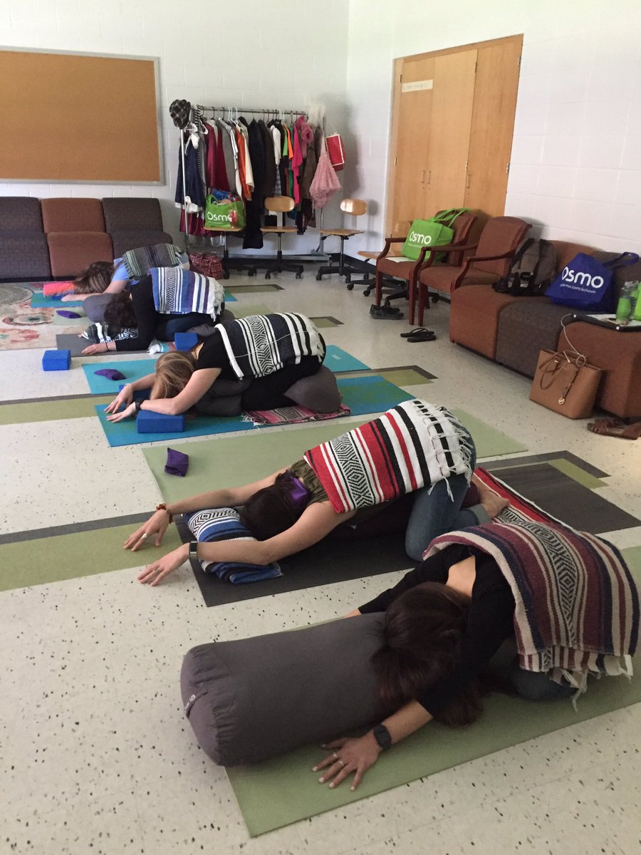 Amy Zambrano tweet media