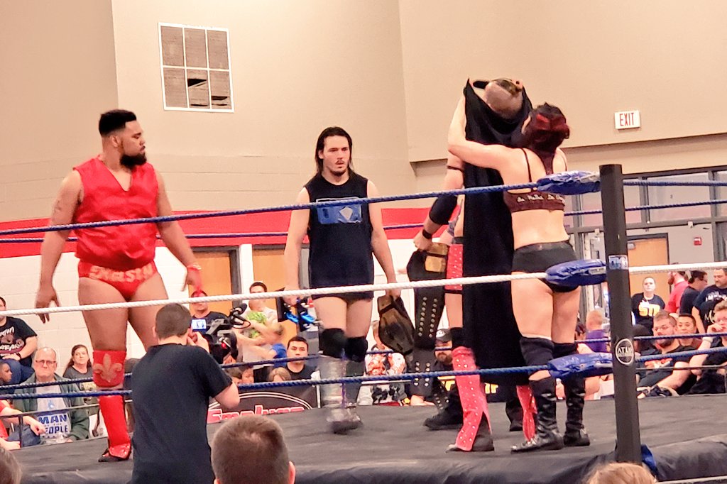 RefSolYang's tweet image. .@CwM_32 in the ring with two of the best in the state, @MrNasty_R_Lee and @ABFabDoubleD. If that doesn't say keep your eye in him then I don't know what will. #OKX #OneTimeOnly @OKXWrestling