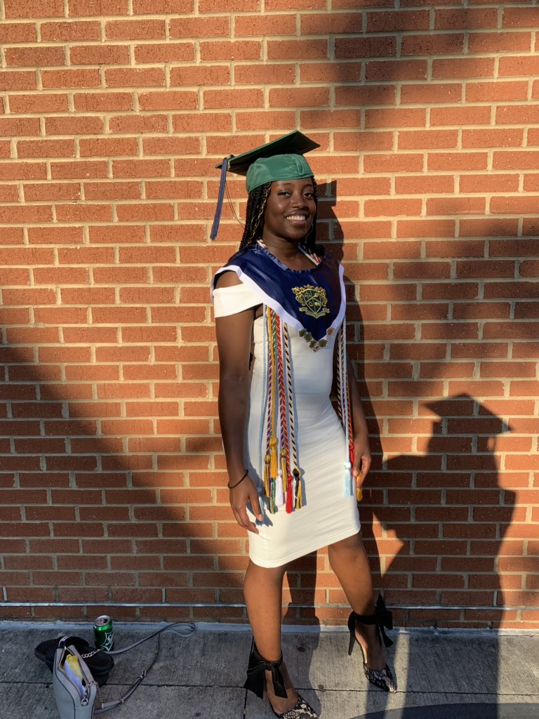 yourgirlqueent's tweet photo. MAY 31ST PLEASE ‼️ #precommencement https://t.co/eCgh8OqRnP