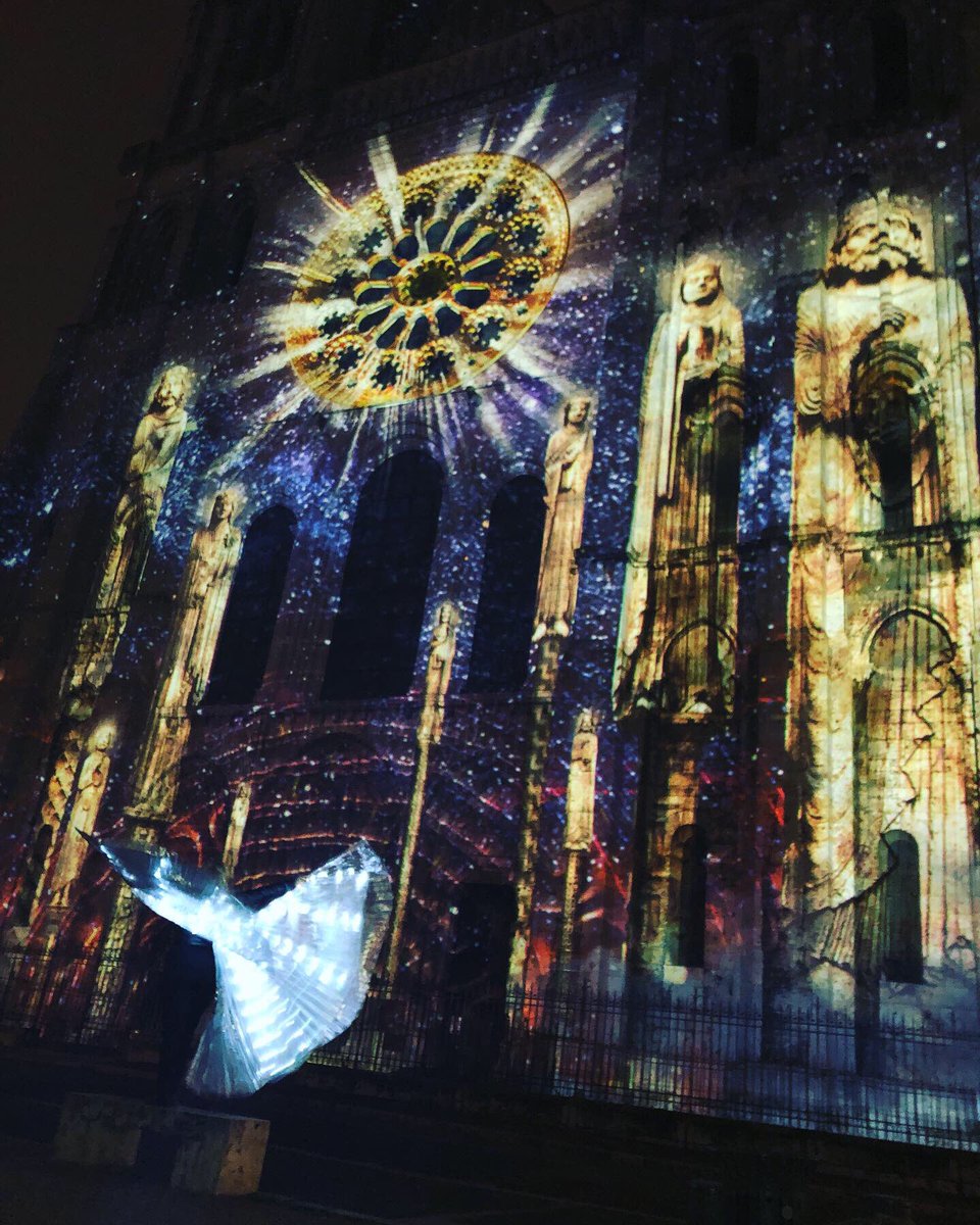 VBANTONELLI's tweet photo. #chartresenlumieresenchante #Chartres #PrintempsProustien #Proust #wings #openyourwings #veronicaantonelli https://t.co/uAwnJPw8q3
