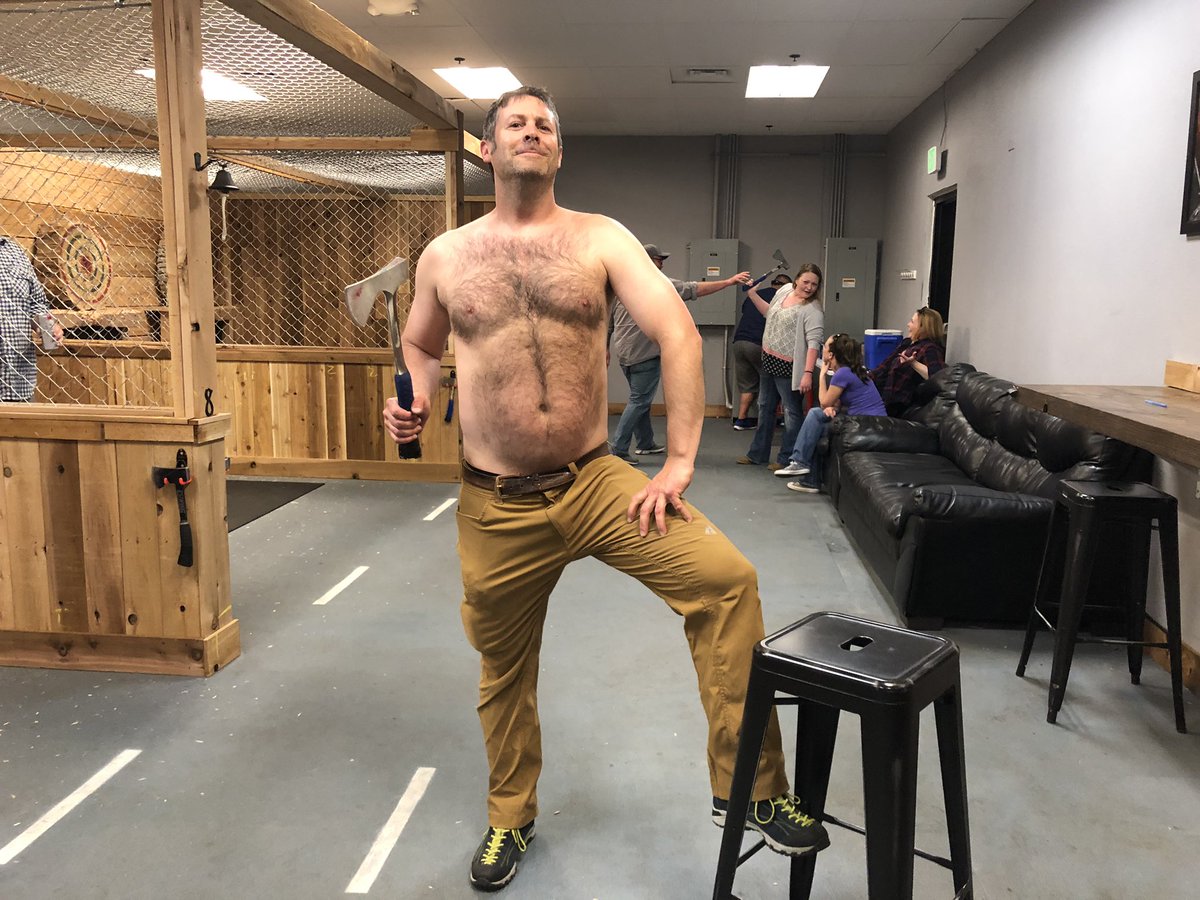 section37axerm's tweet image. There are always fun people here on the weekends 😂😂
🌲 #axethrowing #section37 #axethrowingboise #section37boise #idaho #axe