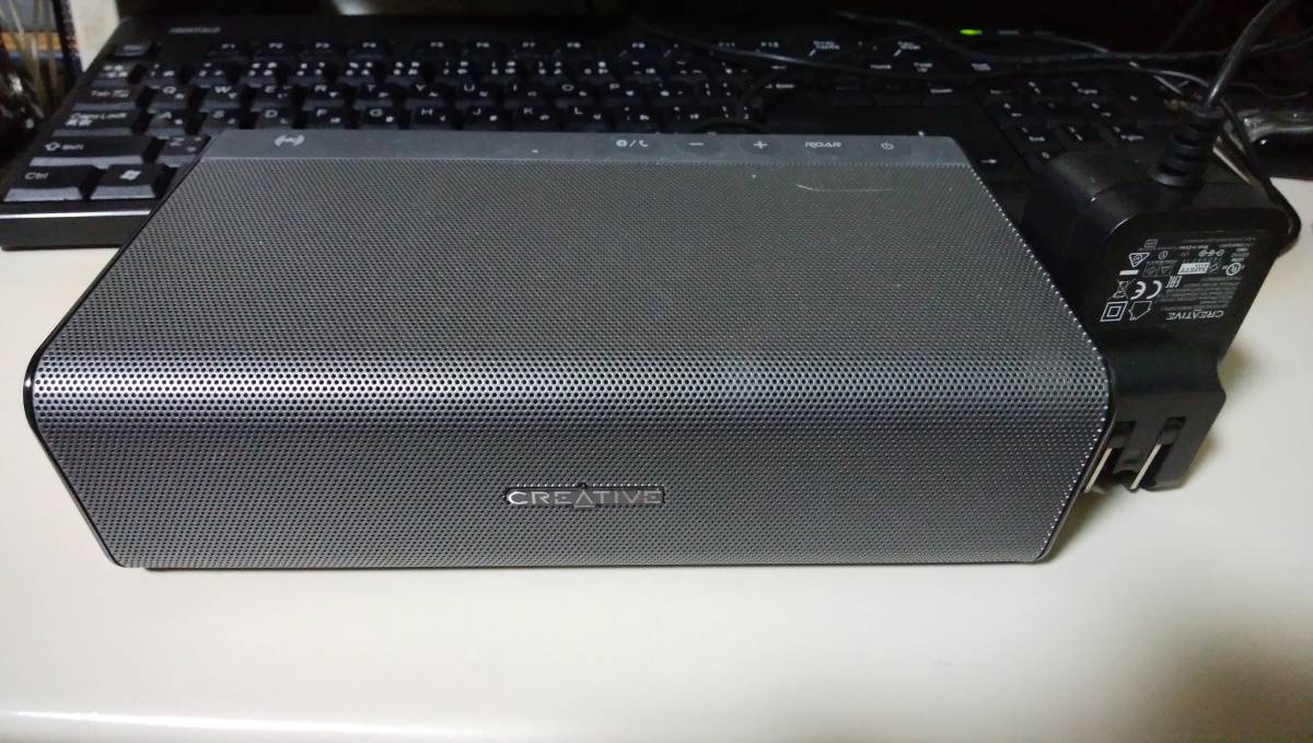 tkbaron's tweet photo. なぜか電源関係に問題ありの同じスピーカーが2つも転がり込んできまして。これでもいい、あるいは、何とかできそうという方は、ぜひお買い上げください。
【ジャンク】クリエイティブ　bluetoothスピーカー ROAR https://t.co/aOSF7SAobX #ヤフオク https://t.co/4LbZl05g9w