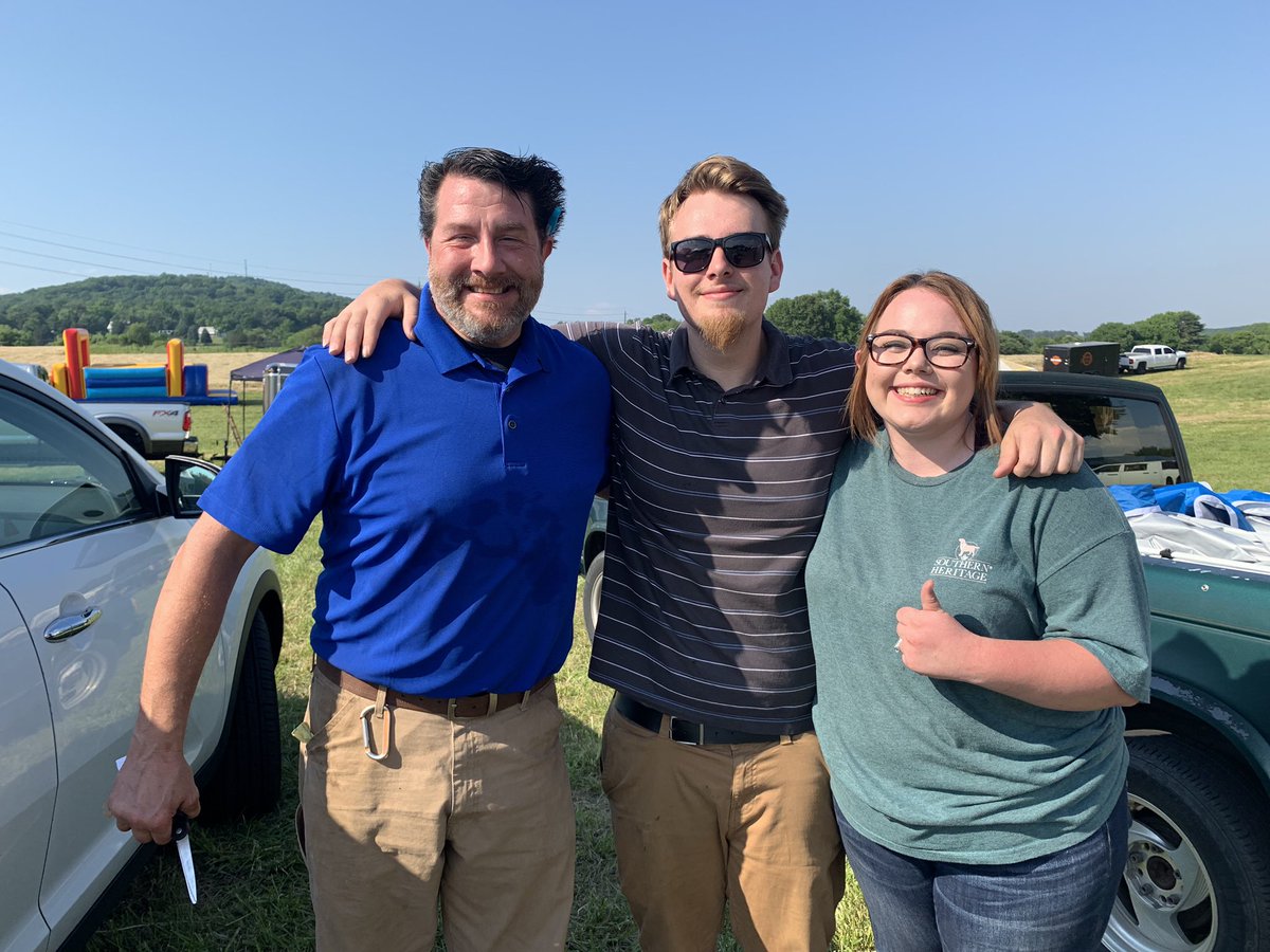 natranger2016's tweet photo. One more #morristownstrawberryfestival post! Thanks to amazing associates @store579mo Karleigh and Josh for spending their day making people happy! https://t.co/0NtWeCCGmQ