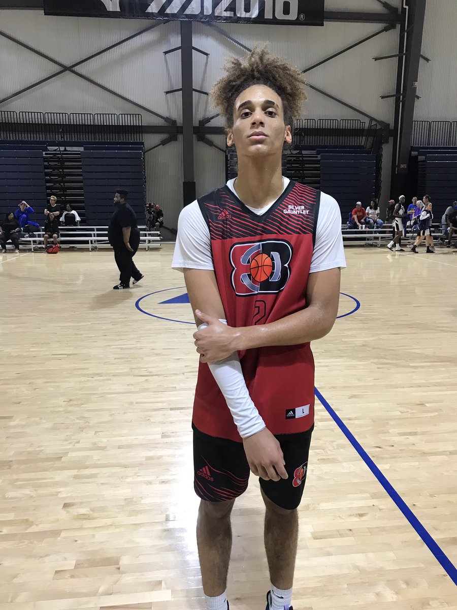 CoachWillieEJr's tweet photo. Antonio Rizzo @antoniorizzzo is a versatile wing forward that can score at the rim in different ways. He can control the glass or score from the perimeter, finished with 23P earlier in a win. https://t.co/KIEMfRpucn