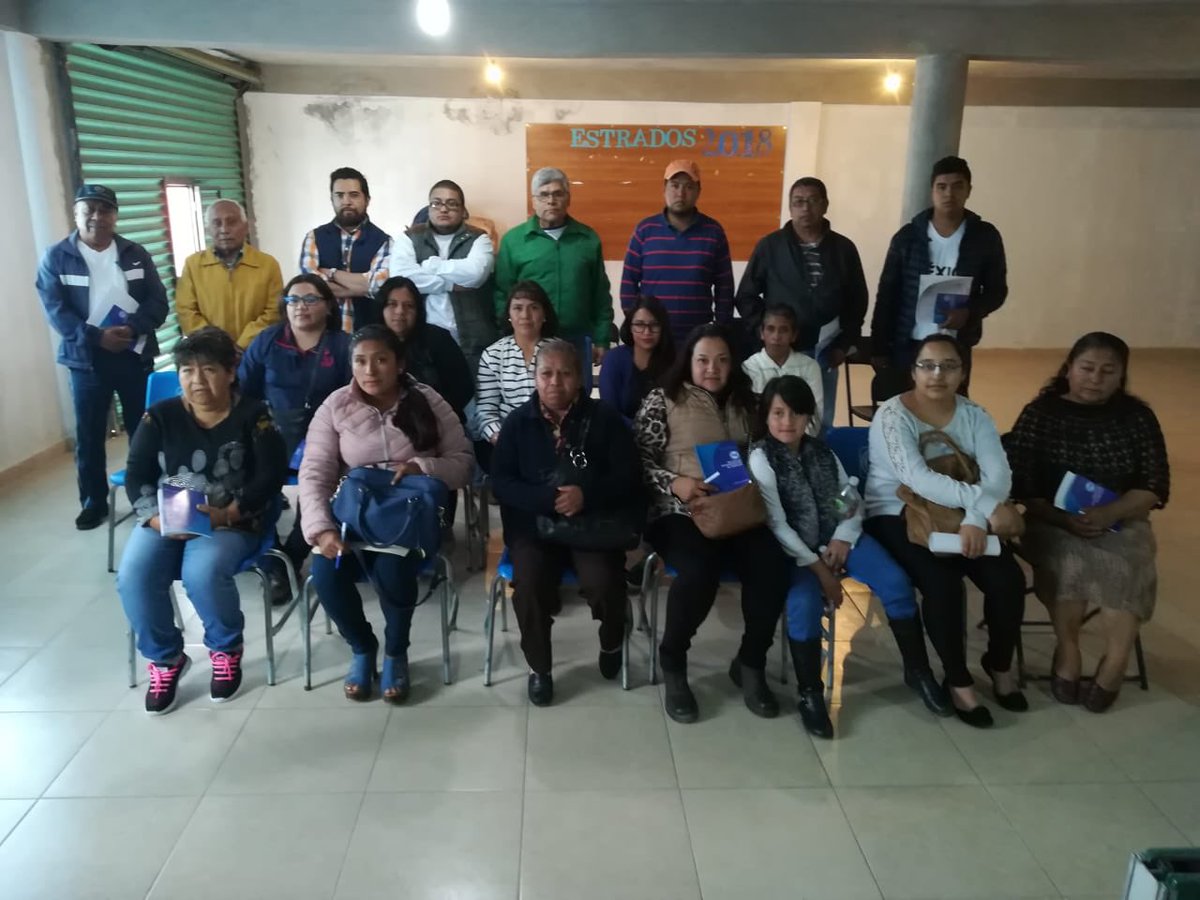 RegidoresEdomex's tweet photo. Llevamos a cabo el #CursoTIP en el CDE y CDM’s de Toluca, Tejupilco, Huixquilucan, Atizapan de Zaragoza y San Antonio La Isla.

Gracias a los capacitadores @David_Oviedo_, Adan Norberto, Gabino Romero, Guillermo Flores,  y Leonardo Hdz. por llevarlos a cabo.
#ElPANqueQueremos https://t.co/KPDdfvUgdv