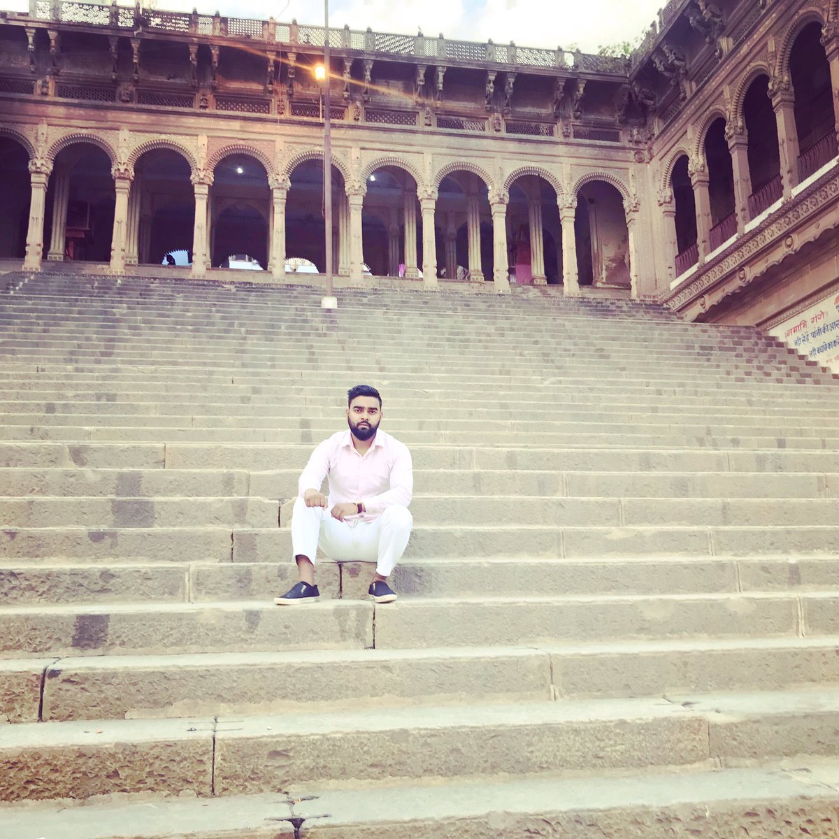 youtuberMSA's tweet photo. youtuber msa vlog #msavlog #msavlogmirzapur https://t.co/FQDZPaFiNq