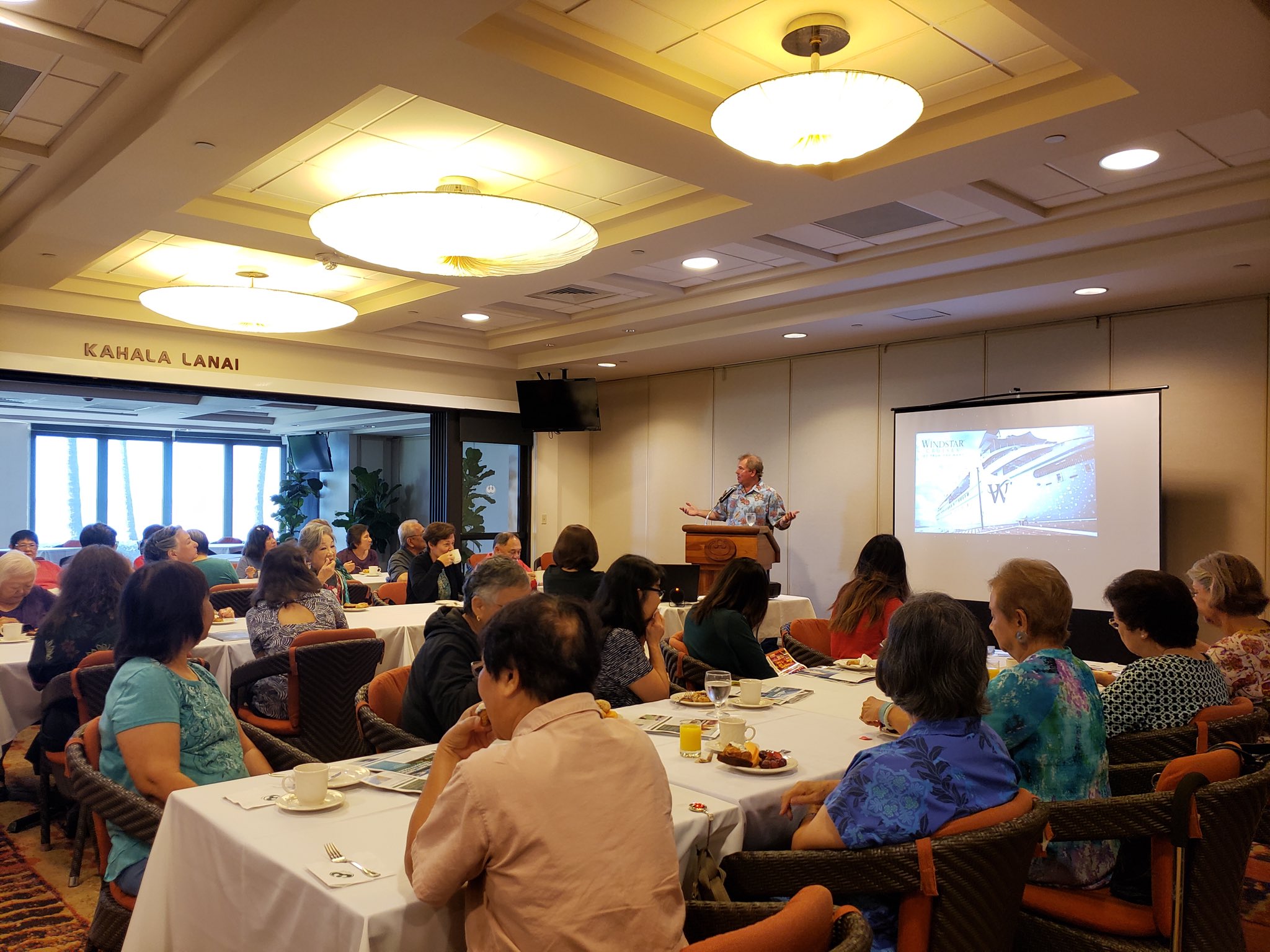 David Schoenberg (davidschoenberg) / Twitter