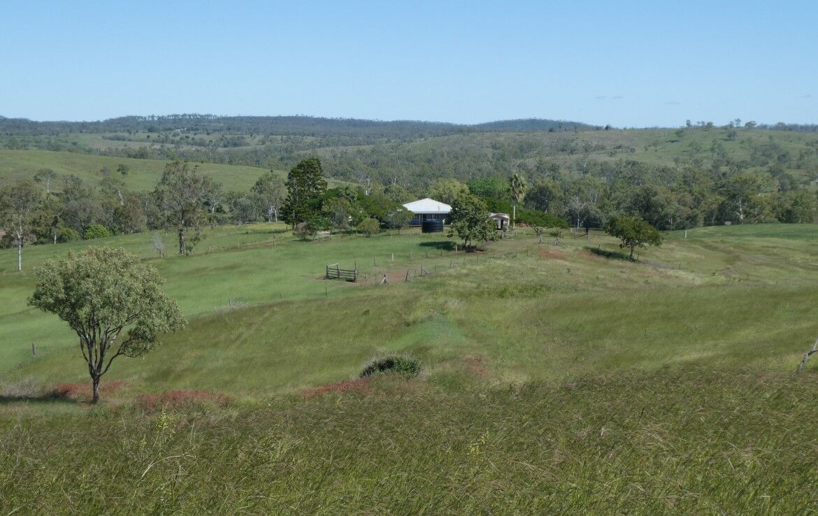 farmbuy's tweet image. DALLARNIL - QLD. 429.257 acres of undulating country with irrigation flats. Improved pastured with  40 acres of irrigated flats. 4 bedroom low set renovated Weatherboard home with office.

#livestock #irregation #qld #fambuy #farmforsale

bit.ly/2Q4daM4