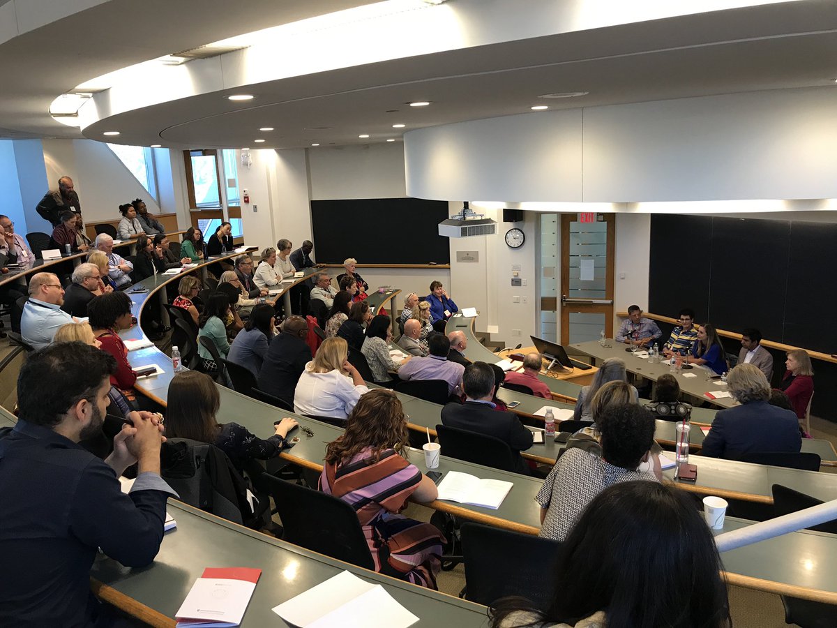 AnnieMayol2's tweet photo. Honored to have a chance to speak to fellow alumni about “Navigating Career Transition” @Kennedy_School  #hksalumni https://t.co/0baBDpaDws