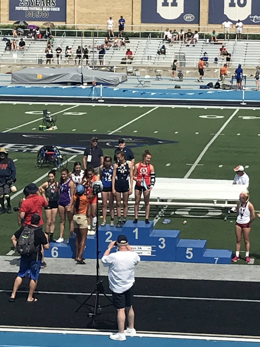 WAHSGirlsTF's tweet photo. Abbey Kuhn taking 2nd in State for pole vault!!! #tothepodium #🏅 https://t.co/oeAwxoSz46