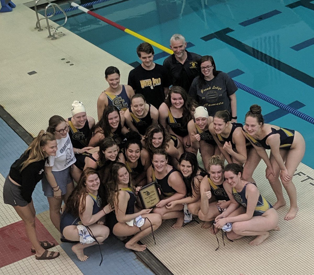 dutchblitz's tweet photo. 2019 East Regional Champion Grand Ledge Comets! @GLPS_rightnow #miwp https://t.co/49FMOChyGM