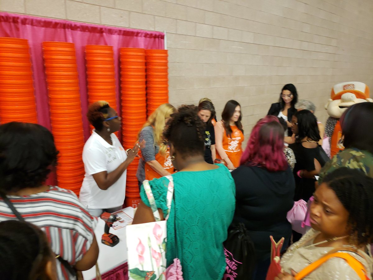 23_jayc's tweet photo. So humbled by the D151 Team support at 2019 Dallas/Irving Women's Expo. Paula G. Great Leadership. @tori_bronson @Ana_A_Duran @shane_home https://t.co/s0PWjzT5R8