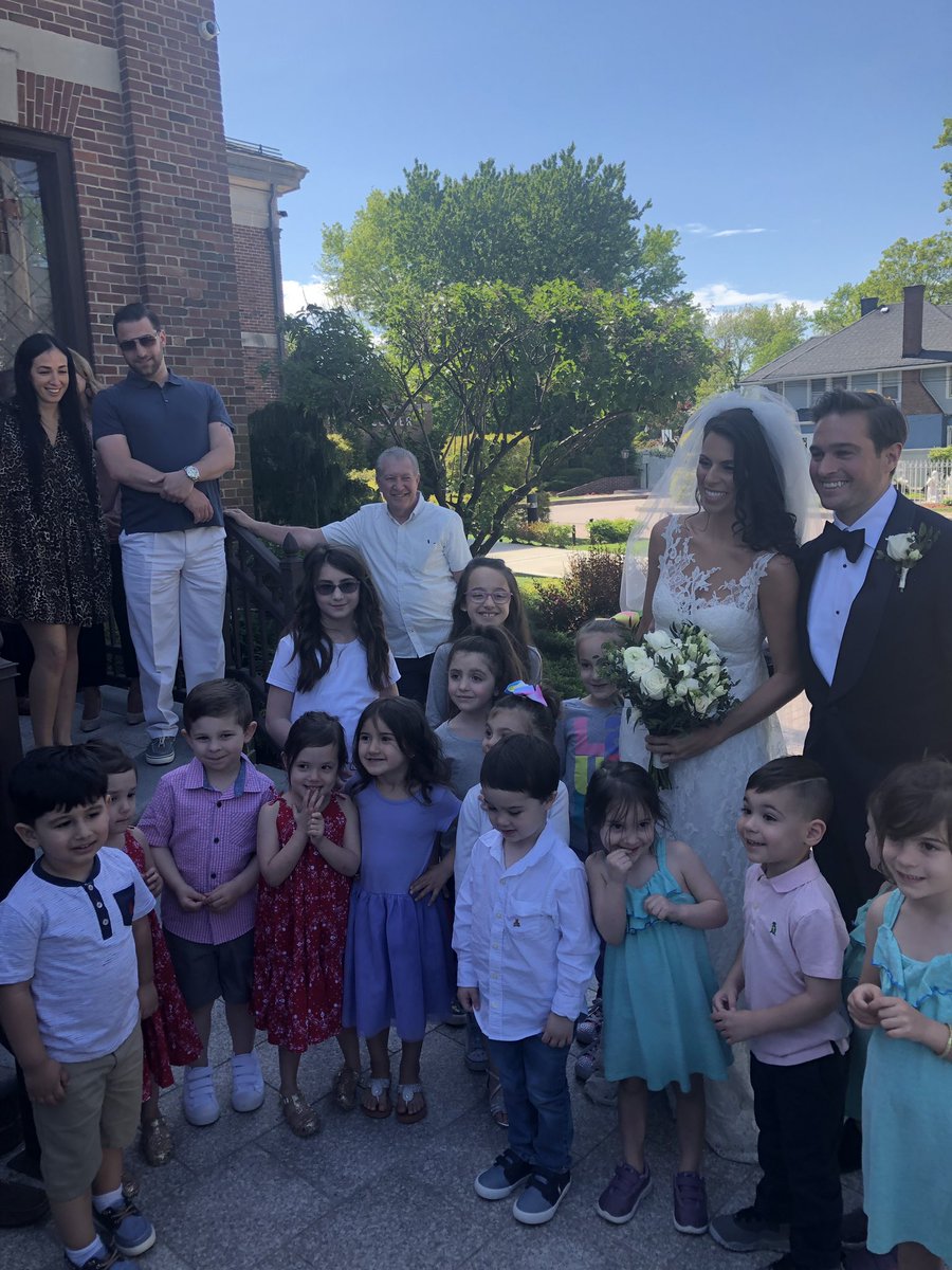 SCS_Prek's tweet photo. Congratulations Ms. Mantello! PreK loves you! https://t.co/oZYs3tteIi