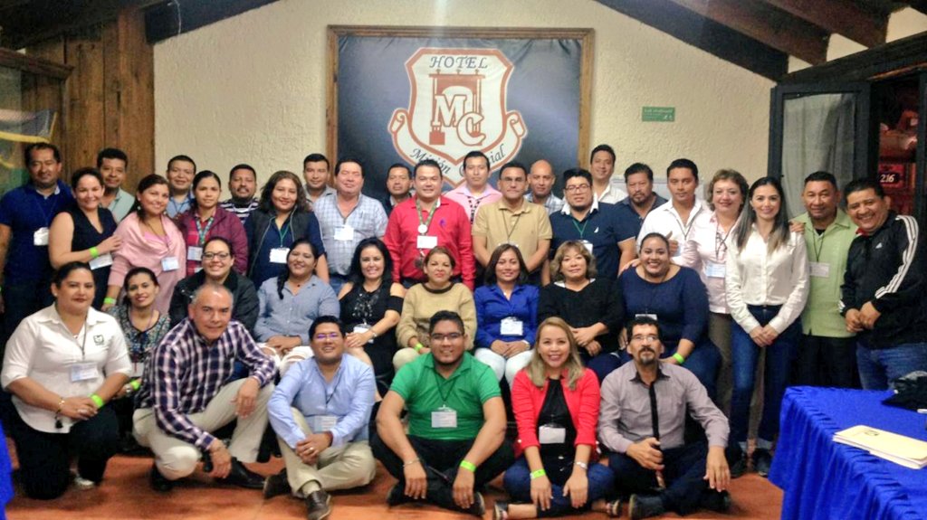 josyballinas's tweet photo. Entusiasta participacion del personal sector tecnico de todo el estado de Chiapas en la Capacitación en Vigencia de Derechos SCLC con presencia del Tit. De la Jef Deleg Prest Medicas. La actitud lo es todo, vamos cambiando para mejorar. IMSS somos todos. @JulioRizo80 @IMSSchiapas https://t.co/OFWMUvmT82
