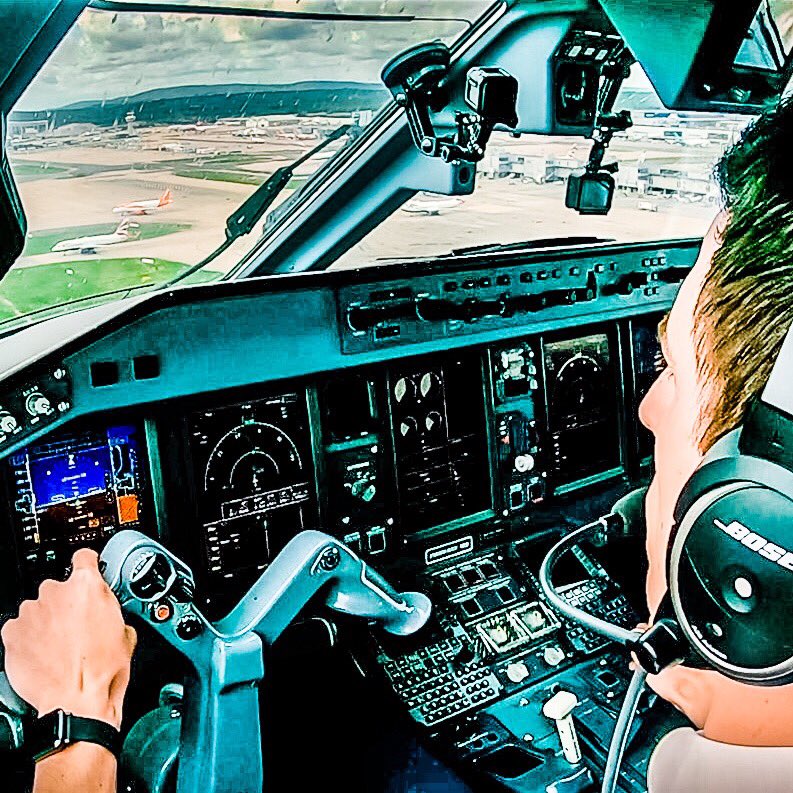 justplanes's tweet photo. ✈️ Fly BELAVIA to London - WARGAMING’s World of Tanks Plane
🚨WATCH THIS VIDEO🚨↙️
🎞🖥 https://t.co/OsavyRpVG1
#avgeek #aviation #airplane #belavia #embraer #tankolet #minsk #belarus #wargaming #worldoftanks @Belavia_by https://t.co/ITFlBqoAEW