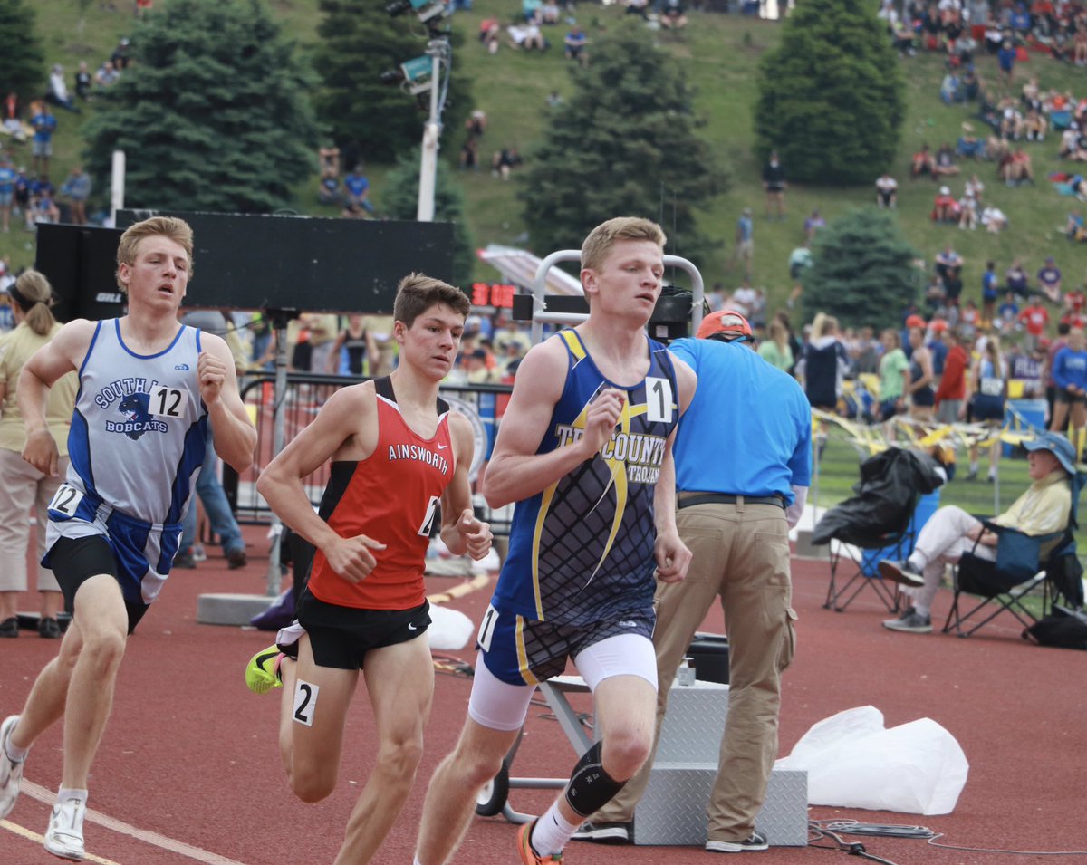 Tri County’s Creighton Niemeyer finished his high school career with school-record time of 4:27.45 in the 1,600. Niemeyer placed third in the Class C event, making him a four-time medalist in the mile. #nebpreps @NebraskaEliteTC