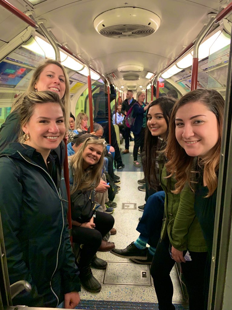 CSU_Biz's tweet photo. One more day to enjoy London for these students! 

#csustudyabroad 
#londonstudyabroad https://t.co/QpA8Sa9iHv