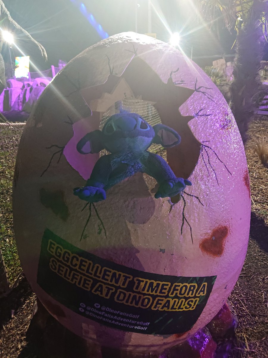 TravelsStitch's tweet photo. Went mini golfing with my minders the other day, here I am hanging out in a Dino egg! https://t.co/oK61Qyzvn6