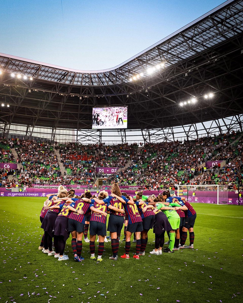 AitanaBonmati's tweet photo. Cabeza alta porque lo hemos dado todo y hay que estar orgullosas por haber llegado hasta aquí. GRACIAS a todos por el apoyo y no tengáis duda que este equipo volverá a una final. No hem parat de lluitar. No pararem de somiar. @FCBfemeni @UWCL https://t.co/B7kZIJr1yV