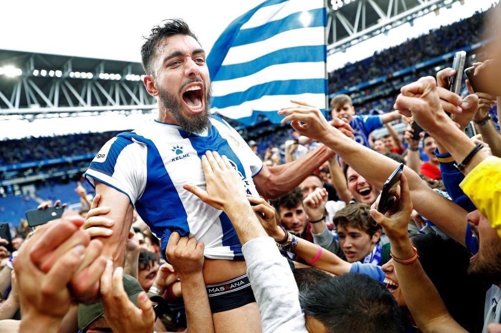 nachomunozsanz's tweet photo. Fenómeno ⁦@BorjaIglesias9⁩ Siempre contigo. Siempre con nosotros. 🐦❤️🐼❤️⚽️#rcde #RCDEStadium #EuropaLeague #menudocrack https://t.co/wiV9q26p8k